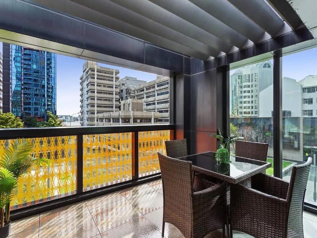 Two Bedroom Apartment - Large Balcony Central 奥克兰 外观 照片
